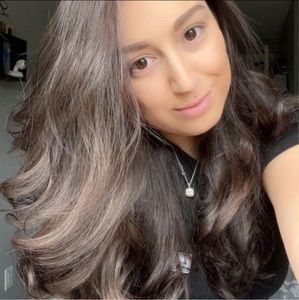 Meet your Posher, Nina